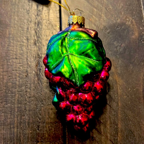 NWT - grape stem with leaf ornament from Macy’s - Picture 2 of 5